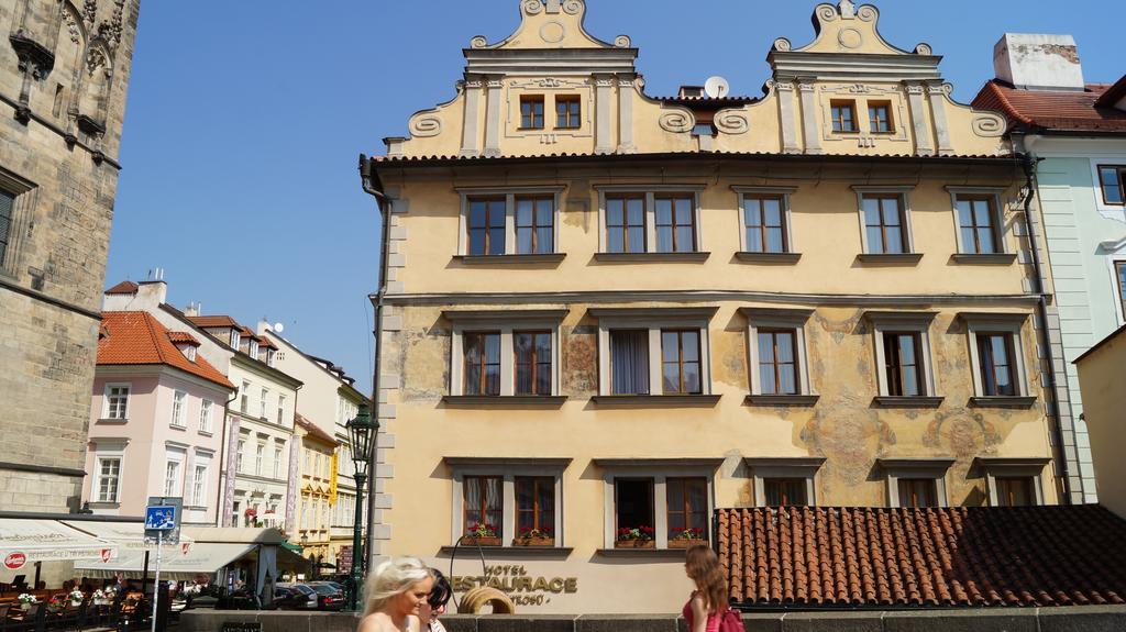 Hotel U 3 Pstrosu Prague Exterior photo